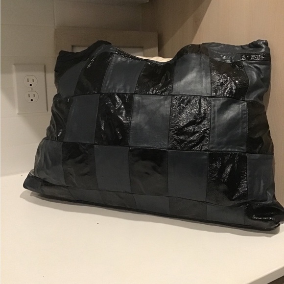 XL Chanel patched tote bag - Picture 3 of 11